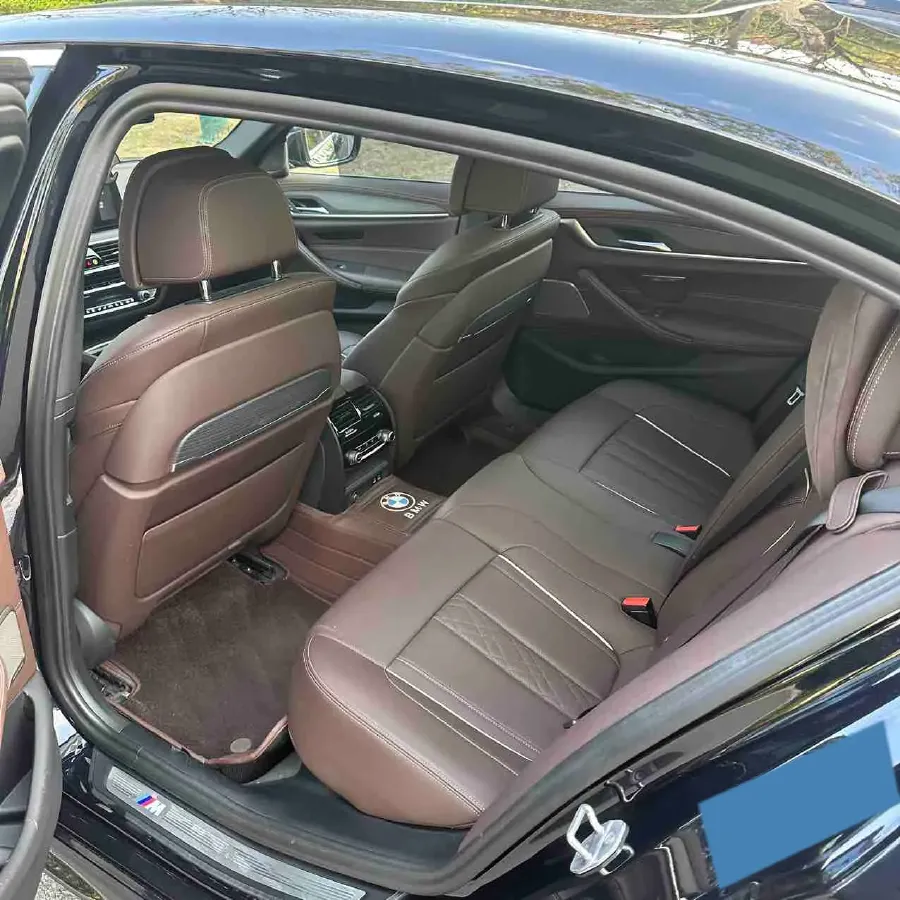 2022 BMW 5 Series 2.0T 252HP L4 8AT,autocango,china used car exporter,china ev exporter,chinese used car exporter,chinese used ev exporter