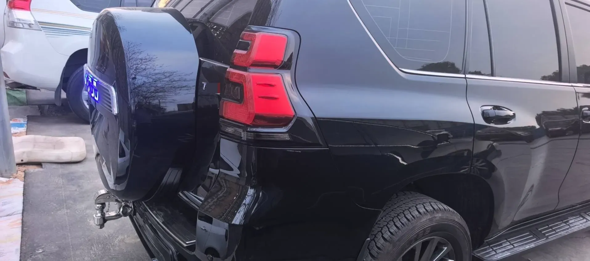 2019 Land Rover Range Rover Velar 2.0T 300HP L4 8AT,autocango,china used car exporter,china ev exporter,chinese used car exporter,chinese used ev exporter