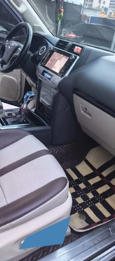 2019 Land Rover Range Rover Velar 2.0T 300HP L4 8AT,autocango,china used car exporter,china ev exporter,chinese used car exporter,chinese used ev exporter