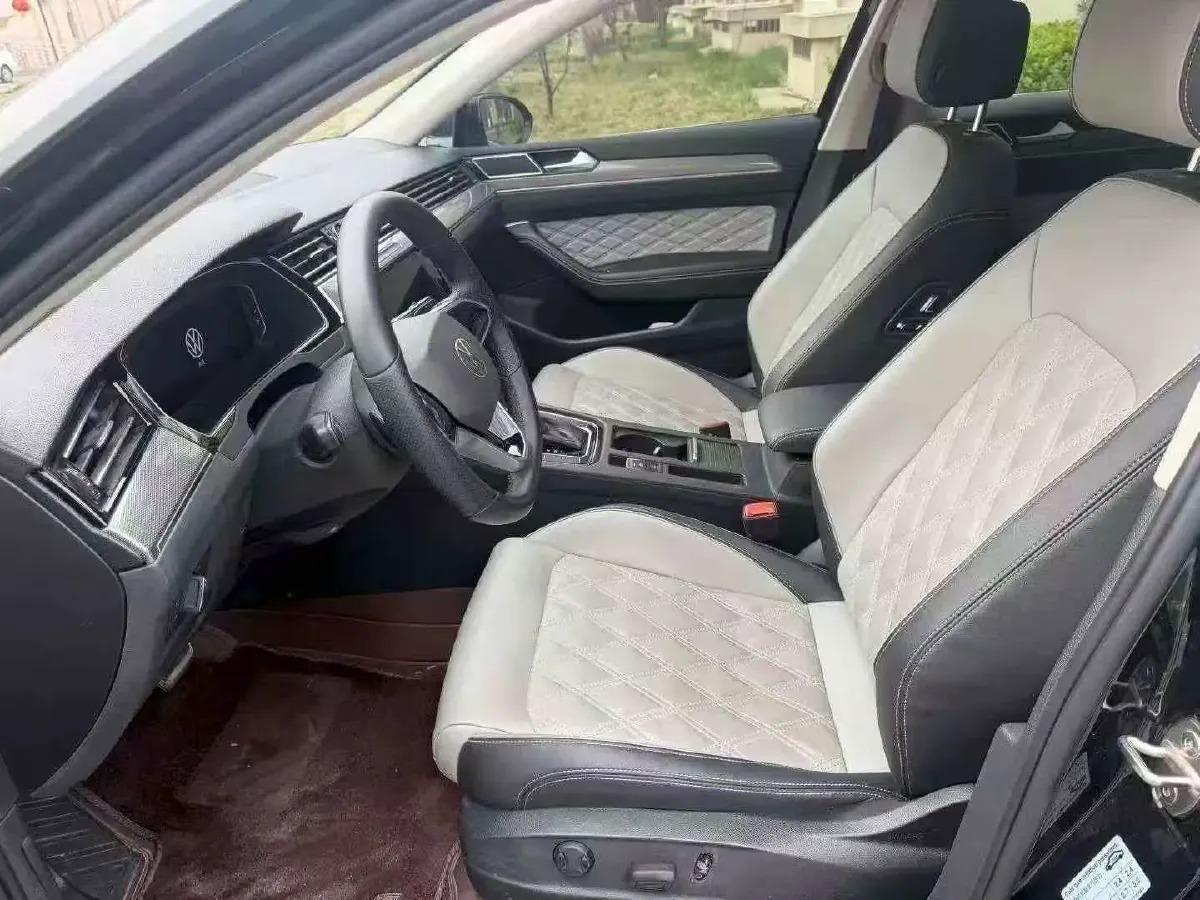 2023 Volkswagen Magotan 2.0T 186HP L4 7DCT,autocango,china used car exporter,china ev exporter,chinese used car exporter,chinese used ev exporter