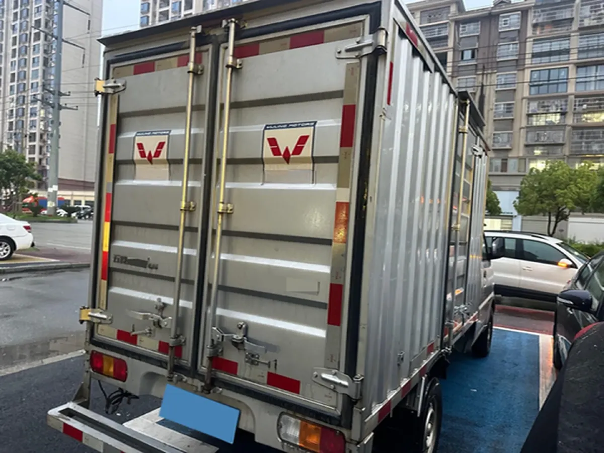 2023 WuLing RongGuang New Truck 2.0L 136HP L4 5MT,autocango,china used car exporter,china ev exporter,chinese used car exporter,chinese used ev exporter