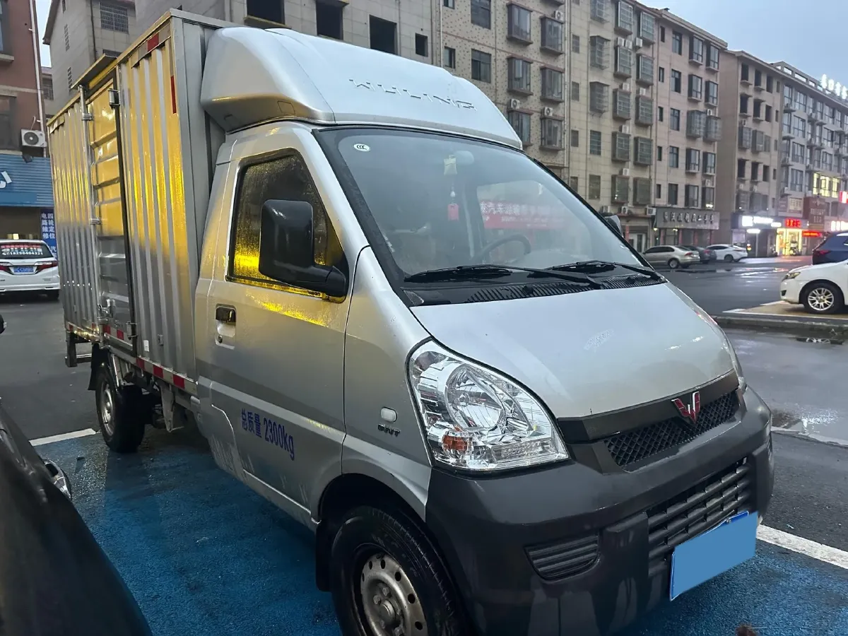 2023 WuLing RongGuang New Truck 2.0L 136HP L4 5MT,autocango,china used car exporter,china ev exporter,chinese used car exporter,chinese used ev exporter