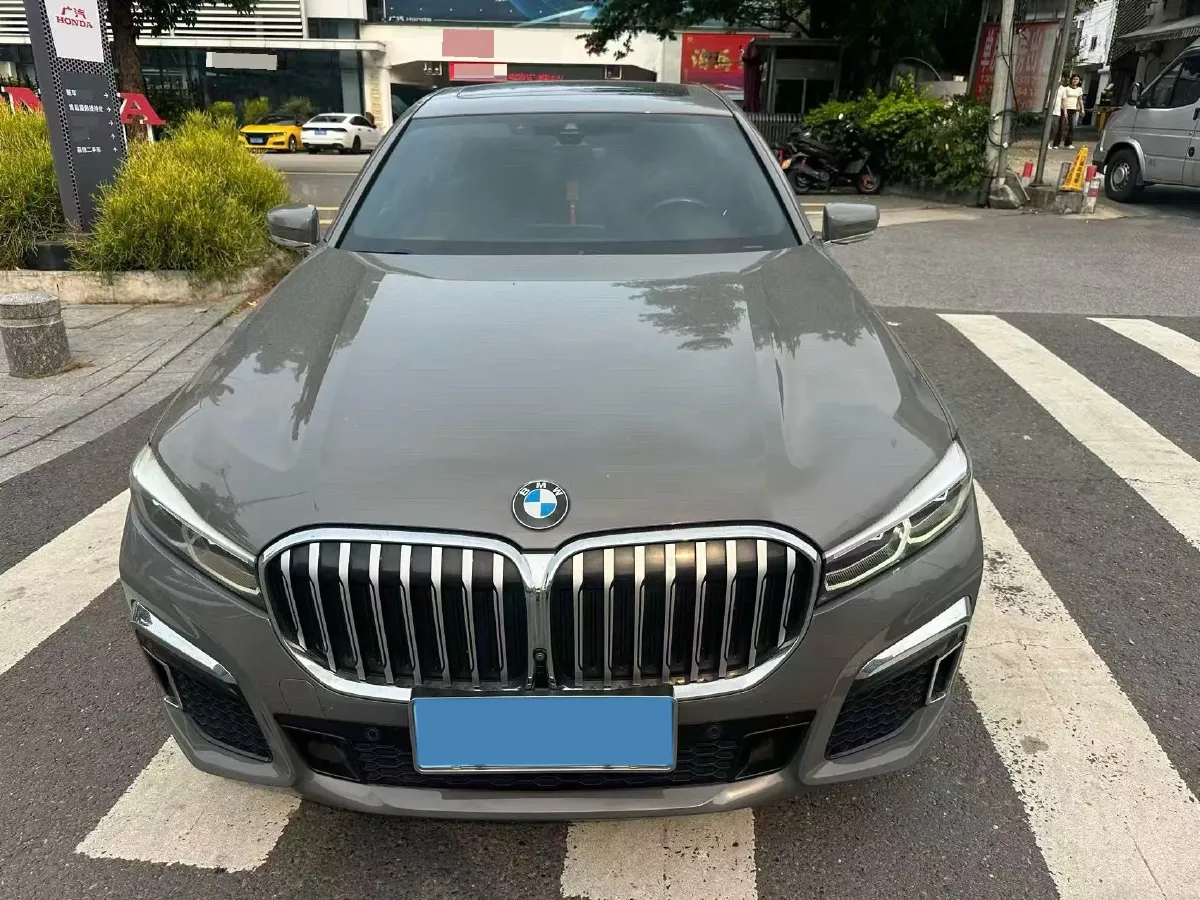 2021 BMW 7 Series 2.0T 265HP L4 8AT,autocango,china used car exporter,china ev exporter,chinese used car exporter,chinese used ev exporter