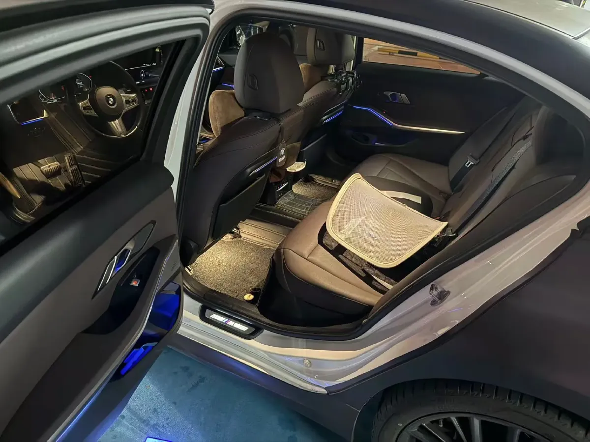 2021 BMW 3 Series 2.0T 184HP L4 8AT,autocango,china used car exporter,china ev exporter,chinese used car exporter,chinese used ev exporter