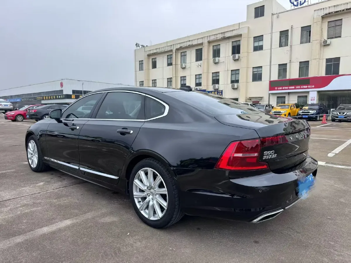 2020 Volvo S90 2.0T 254HP L4 8AT,autocango,china used car exporter,china ev exporter,chinese used car exporter,chinese used ev exporter