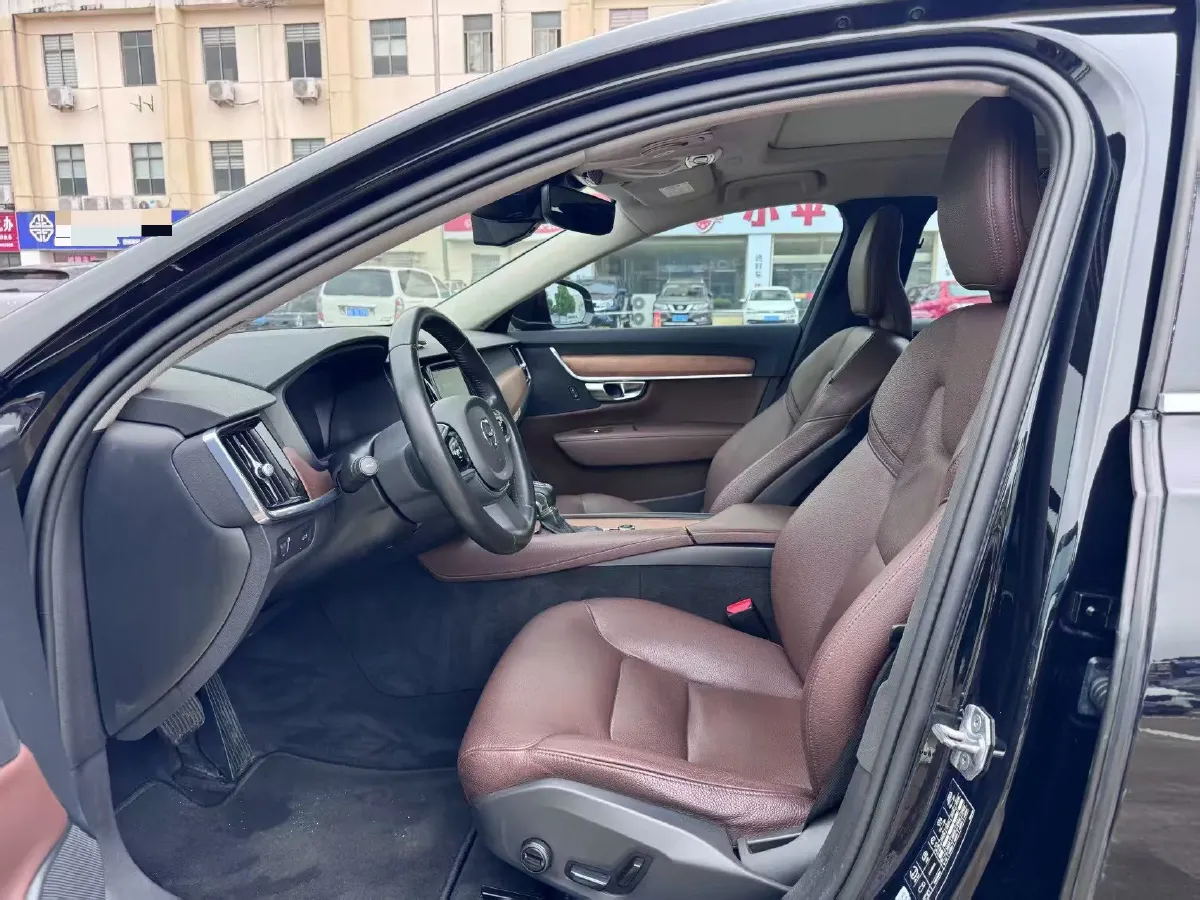 2020 Volvo S90 2.0T 254HP L4 8AT,autocango,china used car exporter,china ev exporter,chinese used car exporter,chinese used ev exporter