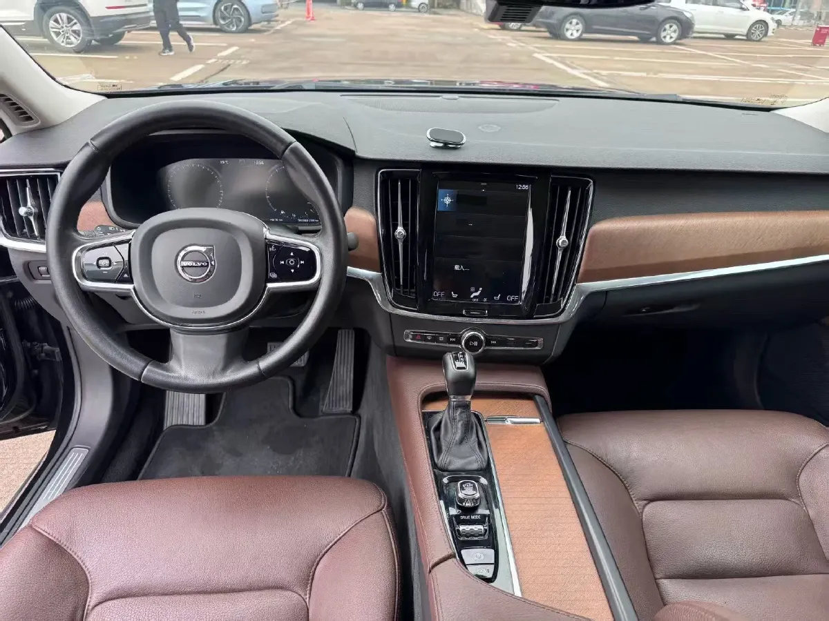 2020 Volvo S90 2.0T 254HP L4 8AT,autocango,china used car exporter,china ev exporter,chinese used car exporter,chinese used ev exporter