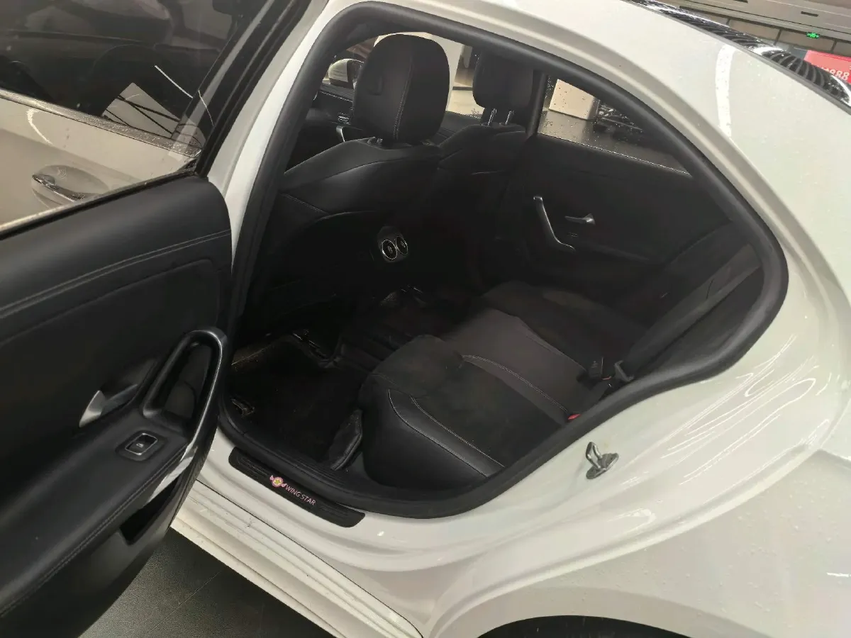 2021 Mercedes-Benz A Class 1.3T 163HP L4 7DCT,autocango,china used car exporter,china ev exporter,chinese used car exporter,chinese used ev exporter