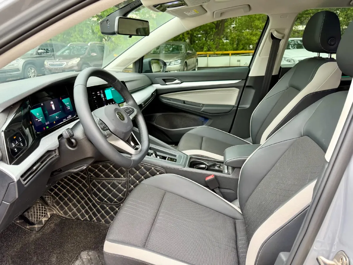 2023 Volkswagen Golf 1.4T 150HP L4 7DCT,autocango,china used car exporter,china ev exporter,chinese used car exporter,chinese used ev exporter