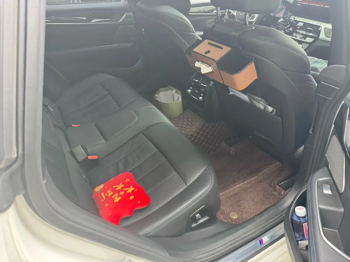 2022 BMW 6 Series GT 2.0T 245HP L4 8AT,autocango,china used car exporter,china ev exporter,chinese used car exporter,chinese used ev exporter