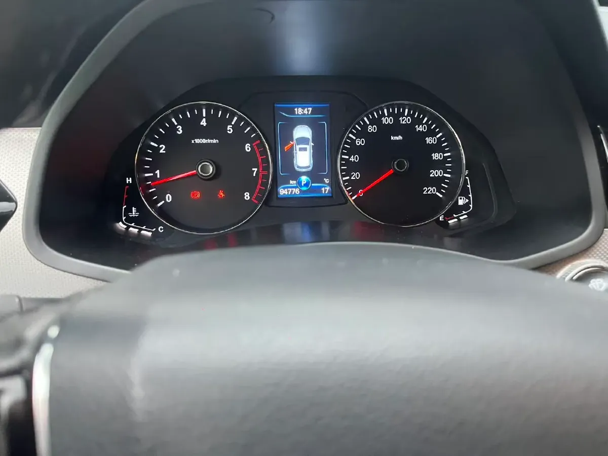 2016 FAW Senia R7 1.6L 116HP L4 5MT,autocango,china used car exporter,china ev exporter,chinese used car exporter,chinese used ev exporter