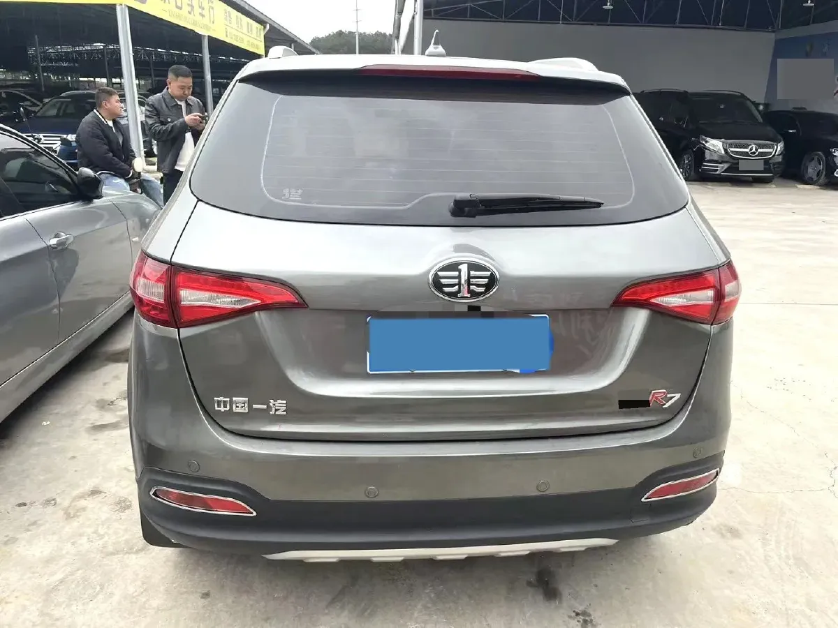 2016 FAW Senia R7 1.6L 116HP L4 5MT,autocango,china used car exporter,china ev exporter,chinese used car exporter,chinese used ev exporter