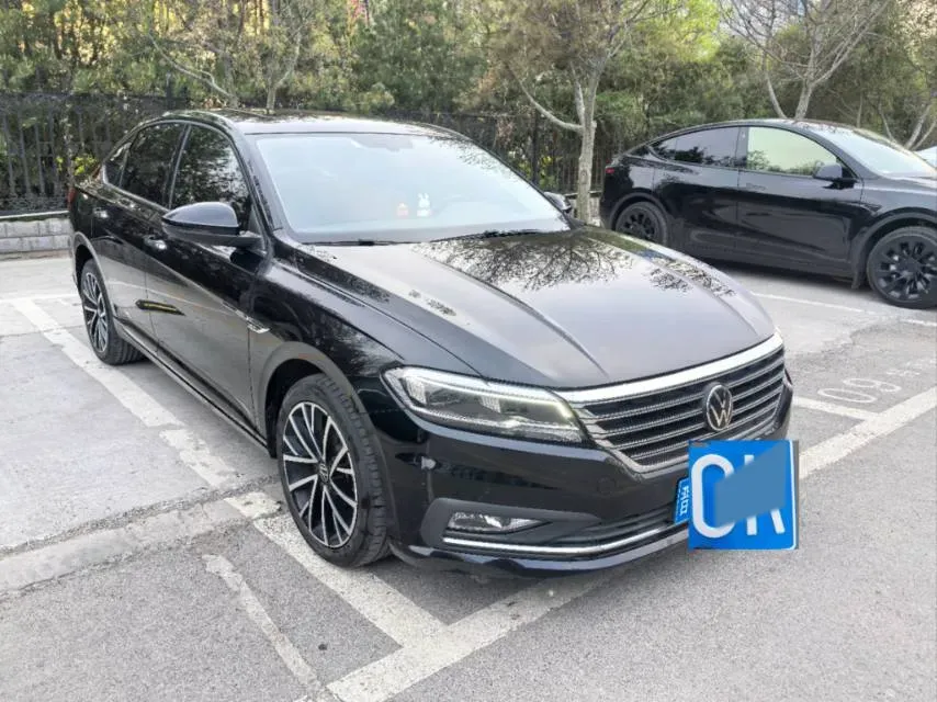 2022 Volkswagen T-Roc 1.4T 150HP L4 7DCT,autocango,china used car exporter,china ev exporter,chinese used car exporter,chinese used ev exporter