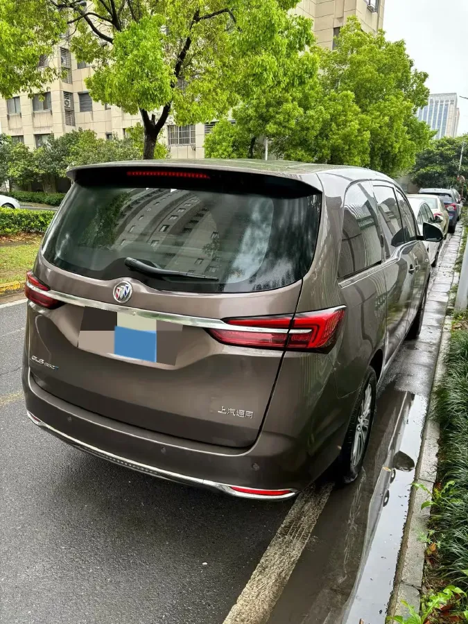 2022 Buick GL8 2.0T 237HP L4 9AT,autocango,china used car exporter,china ev exporter,chinese used car exporter,chinese used ev exporter