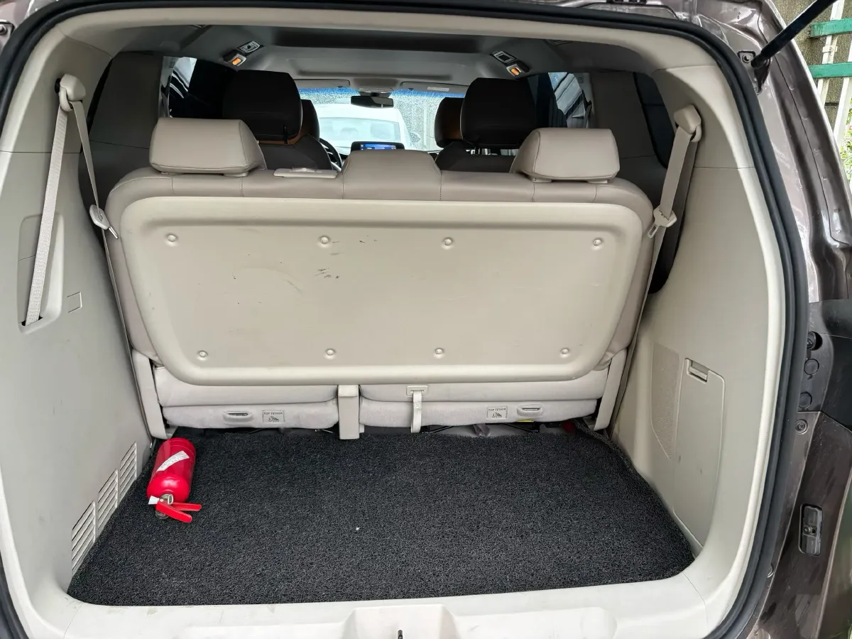 2022 Buick GL8 2.0T 237HP L4 9AT,autocango,china used car exporter,china ev exporter,chinese used car exporter,chinese used ev exporter