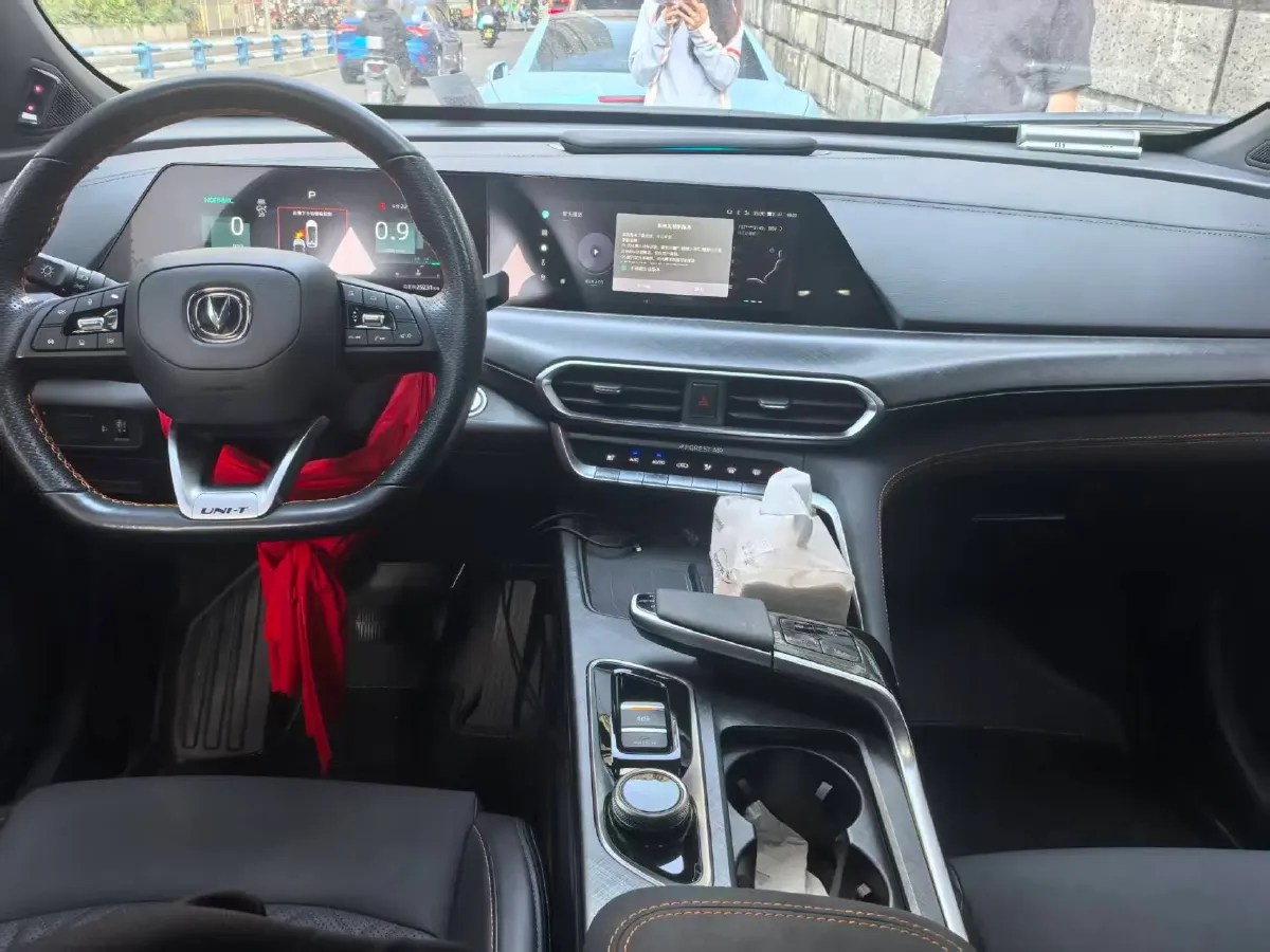 2022 ChangAn UNI-T 1.5T 188HP L4 7DCT,autocango,china used car exporter,china ev exporter,chinese used car exporter,chinese used ev exporter