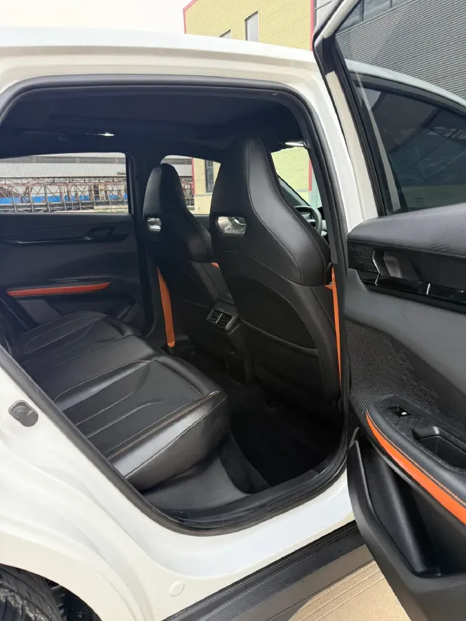 2023 ChangAn UNI-V 1.5T 188HP L4 7DCT,autocango,china used car exporter,china ev exporter,chinese used car exporter,chinese used ev exporter