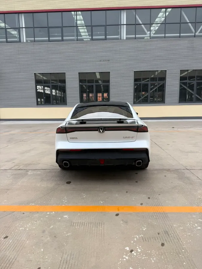 2023 ChangAn UNI-V 1.5T 188HP L4 7DCT,autocango,china used car exporter,china ev exporter,chinese used car exporter,chinese used ev exporter