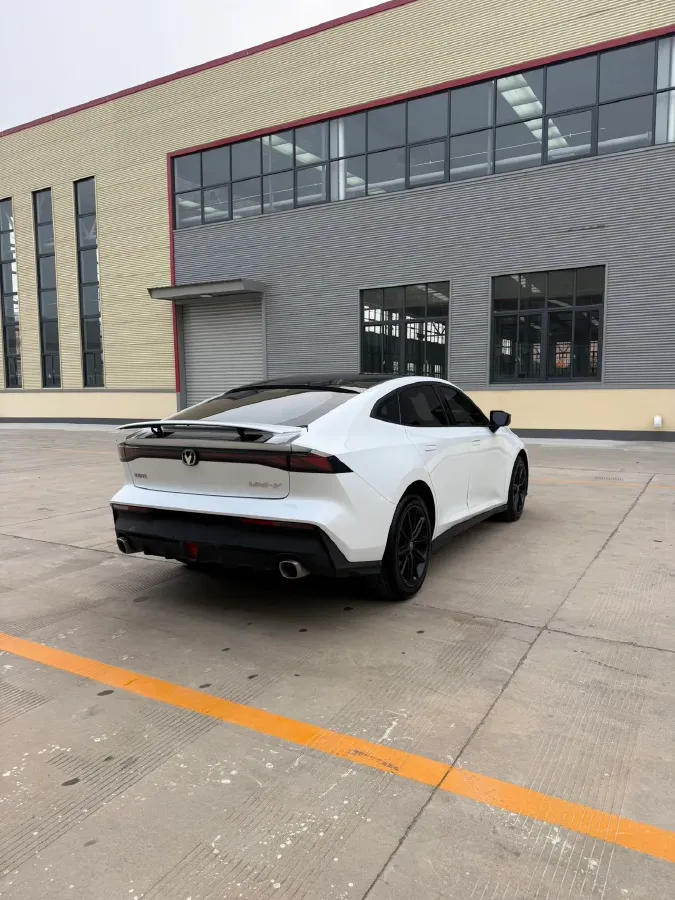 2023 ChangAn UNI-V 1.5T 188HP L4 7DCT,autocango,china used car exporter,china ev exporter,chinese used car exporter,chinese used ev exporter