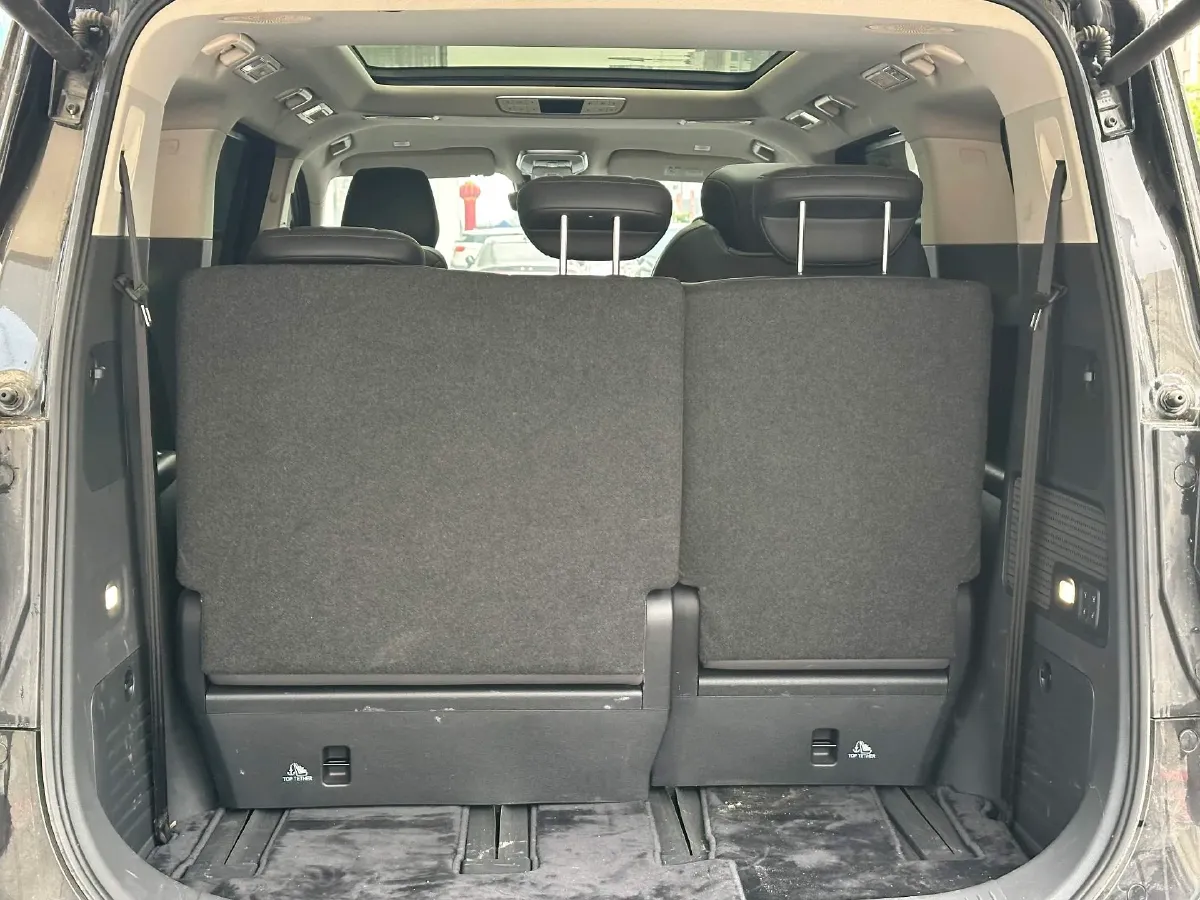 2023 HongQi HQ9 2.0T 252HP L4 8AT,autocango,china used car exporter,china ev exporter,chinese used car exporter,chinese used ev exporter