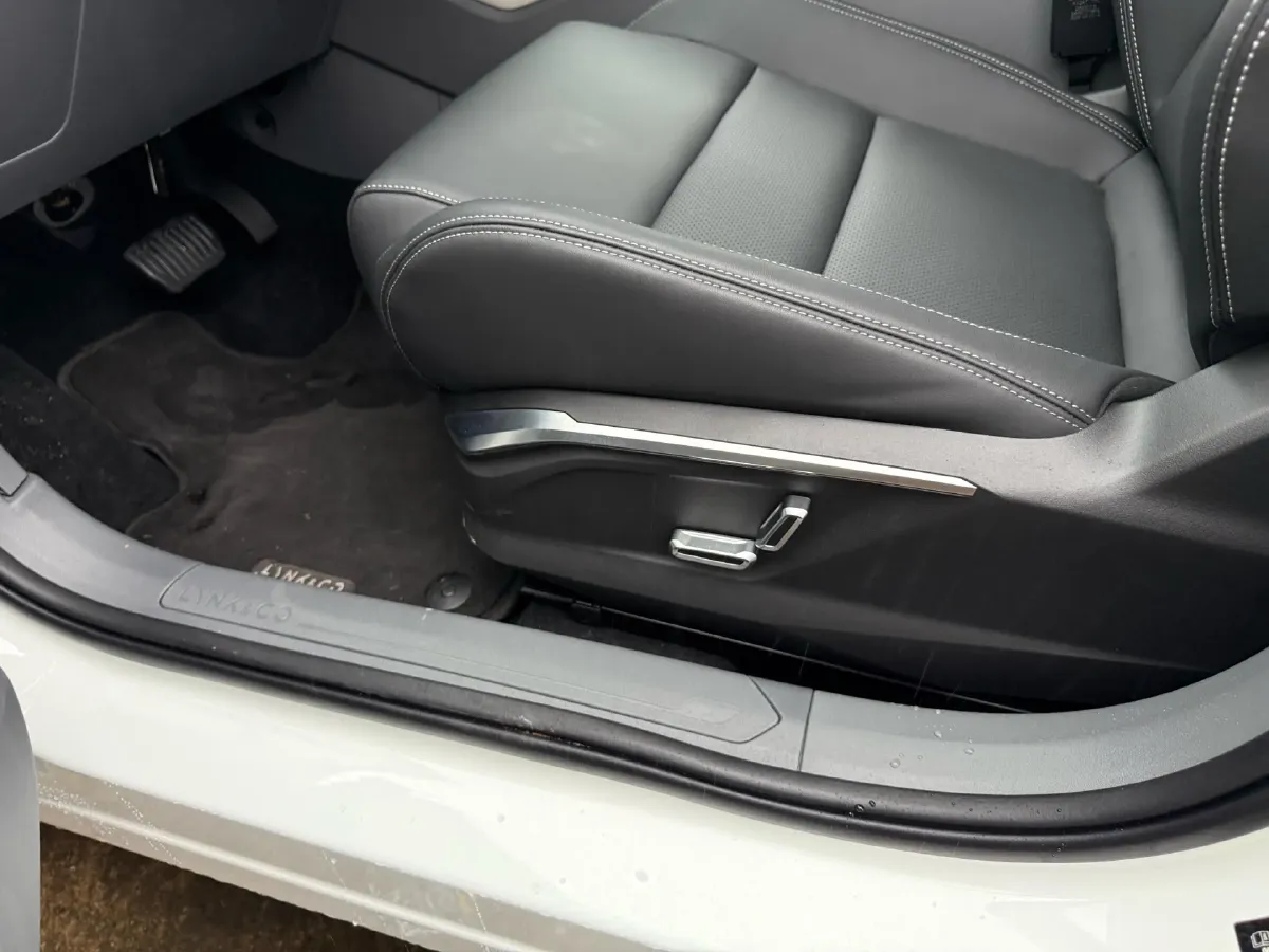 2023 LYNK&CO 06 EM-P 1.5L 120HP L4 3DHT PHEV 9.11KWH,autocango,china used car exporter,china ev exporter,chinese used car exporter,chinese used ev exporter