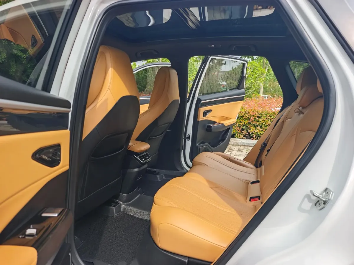 2024 Geely Galaxy L7 1.5T 163HP L4 3DHT PHEV 18.7KWH,autocango,china used car exporter,china ev exporter,chinese used car exporter,chinese used ev exporter