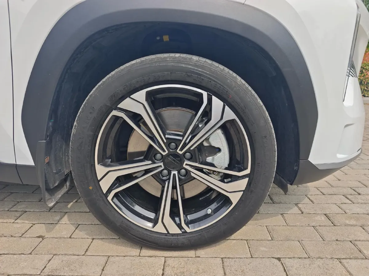 2024 Geely Galaxy L7 1.5T 163HP L4 3DHT PHEV 18.7KWH,autocango,china used car exporter,china ev exporter,chinese used car exporter,chinese used ev exporter