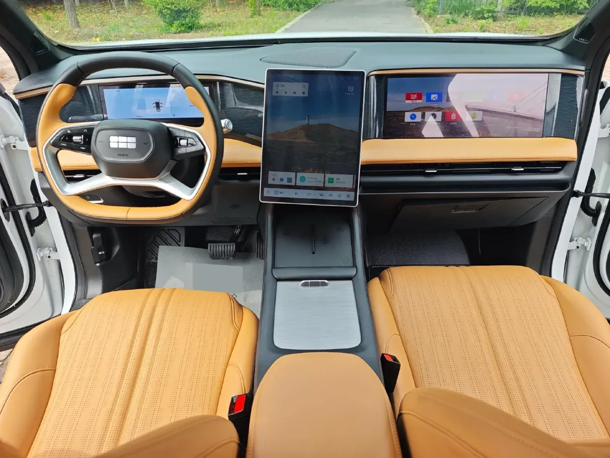 2024 Geely Galaxy L7 1.5T 163HP L4 3DHT PHEV 18.7KWH,autocango,china used car exporter,china ev exporter,chinese used car exporter,chinese used ev exporter