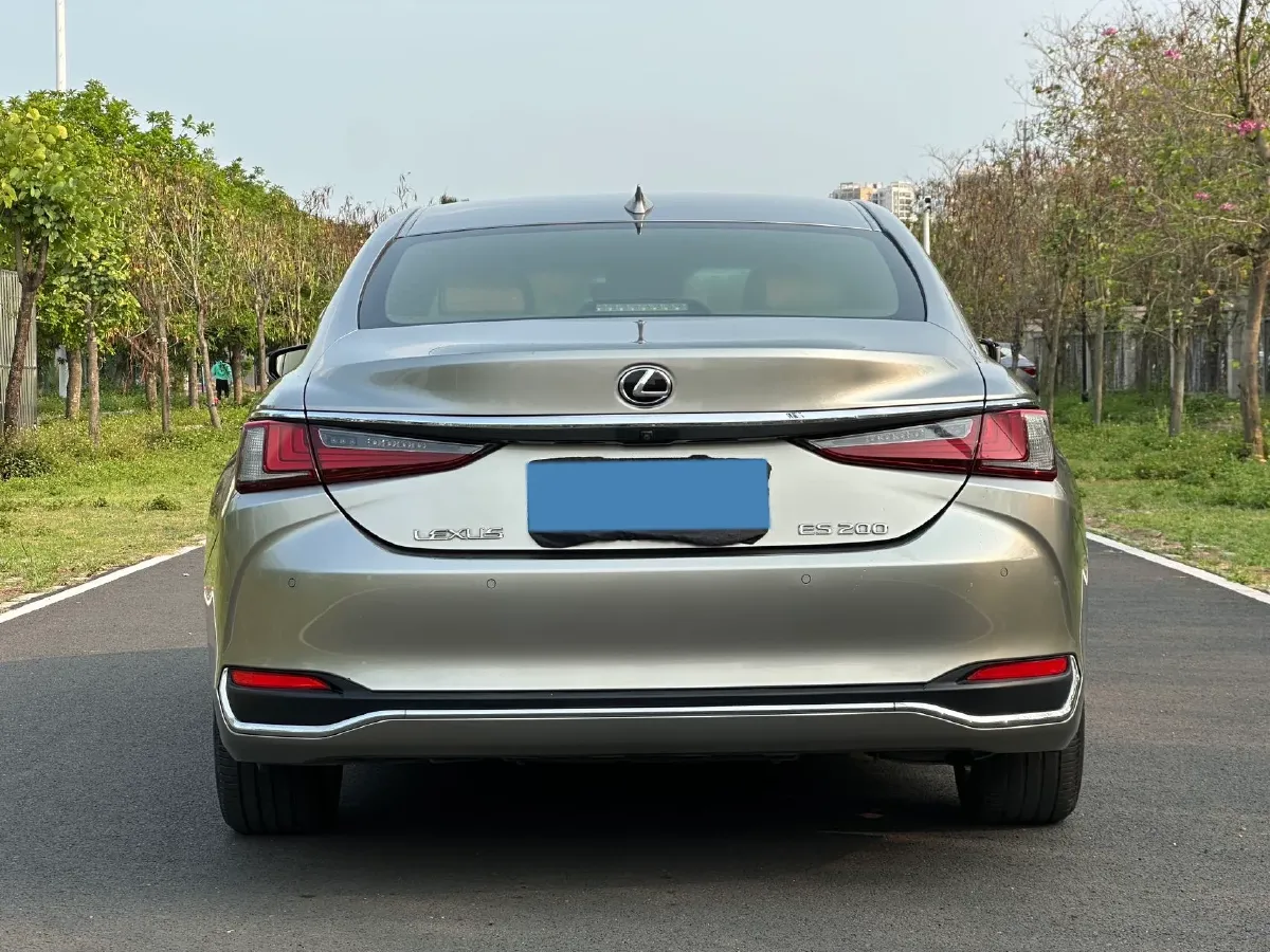 2018 Lexus ES 2.0L 167HP L4 6AT,autocango,china used car exporter,china ev exporter,chinese used car exporter,chinese used ev exporter