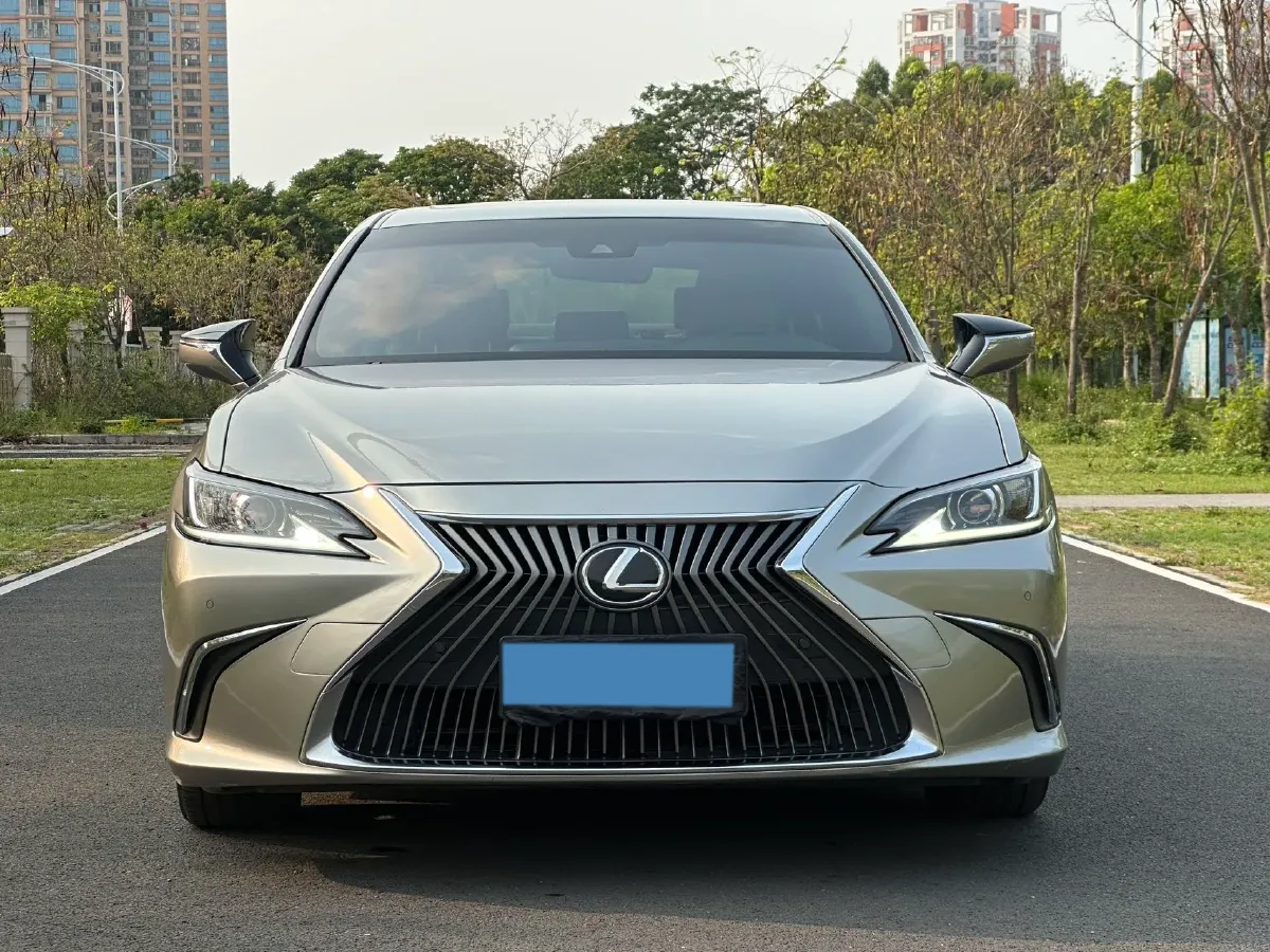2018 Lexus ES 2.0L 167HP L4 6AT,autocango,china used car exporter,china ev exporter,chinese used car exporter,chinese used ev exporter