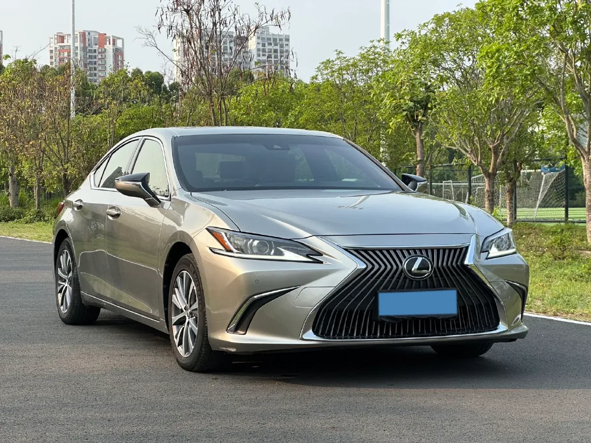 2018 Lexus ES 2.0L 167HP L4 6AT,autocango,china used car exporter,china ev exporter,chinese used car exporter,chinese used ev exporter