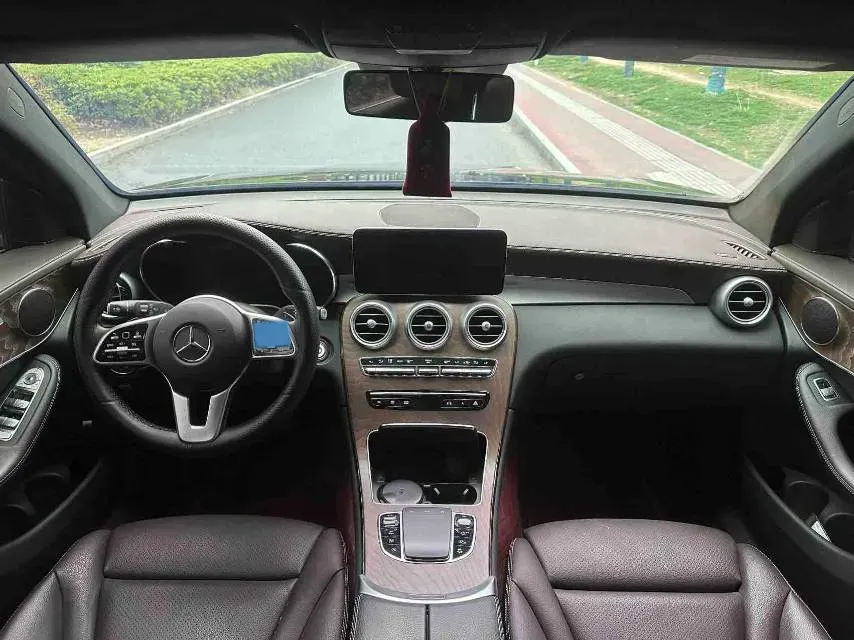 2022 Mercedes-Benz GLC Class 2.0T 258HP L4 9AT,autocango,china used car exporter,china ev exporter,chinese used car exporter,chinese used ev exporter