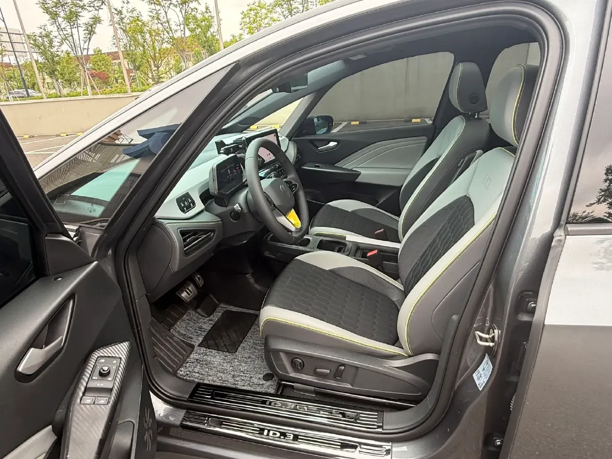 2024 Volkswagen ID.3 BEV 52.8KWH,autocango,china used car exporter,china ev exporter,chinese used car exporter,chinese used ev exporter