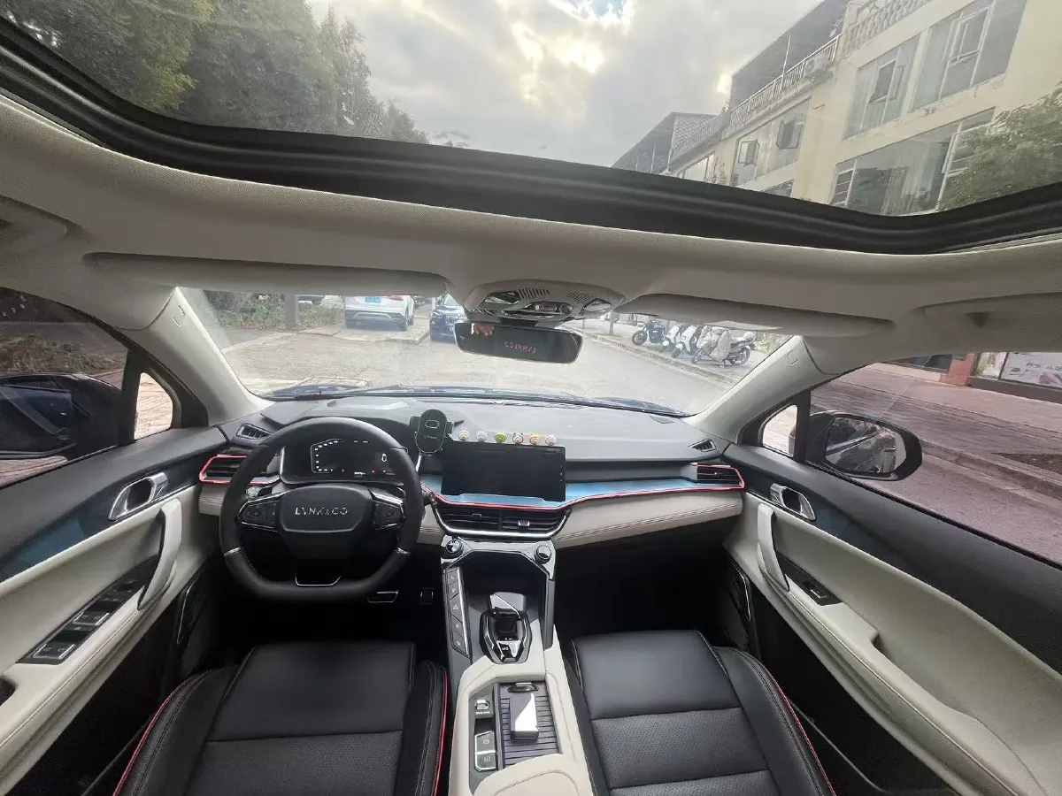 2020 LYNK&CO 06 1.5T 177HP L3 7DCT,autocango,china used car exporter,china ev exporter,chinese used car exporter,chinese used ev exporter