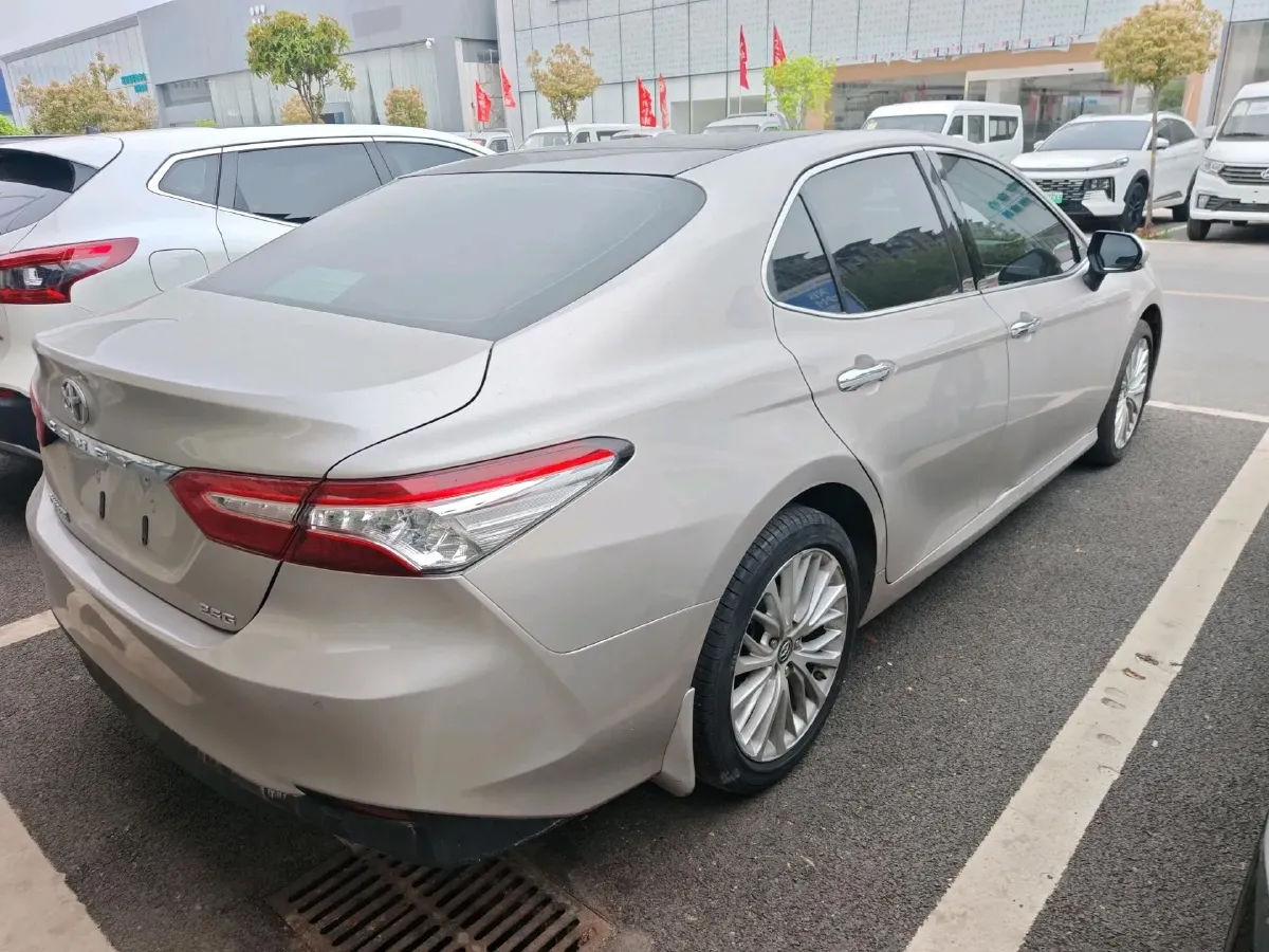 2019 Toyota Camry 2.5L 209HP L4 8AT,autocango,china used car exporter,china ev exporter,chinese used car exporter,chinese used ev exporter