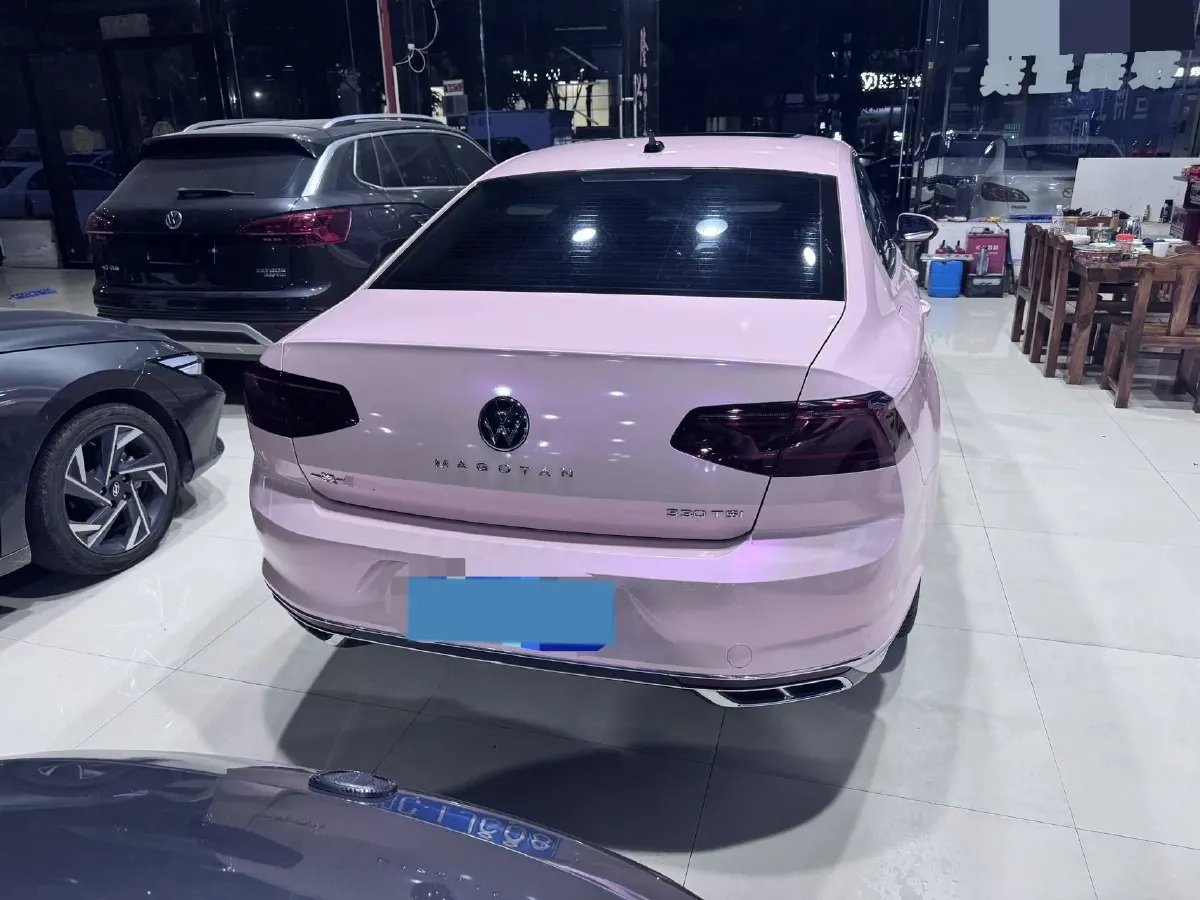 2023 Volkswagen Magotan 2.0T 186HP L4 7DCT,autocango,china used car exporter,china ev exporter,chinese used car exporter,chinese used ev exporter