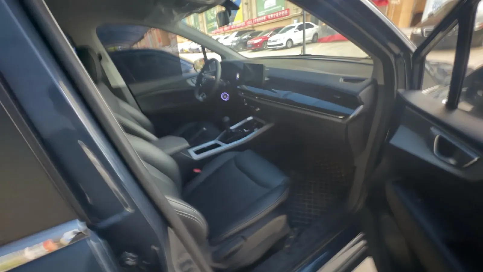 2022 WuLing JiaChen 1.5L 99HP L4 6MT,autocango,china used car exporter,china ev exporter,chinese used car exporter,chinese used ev exporter