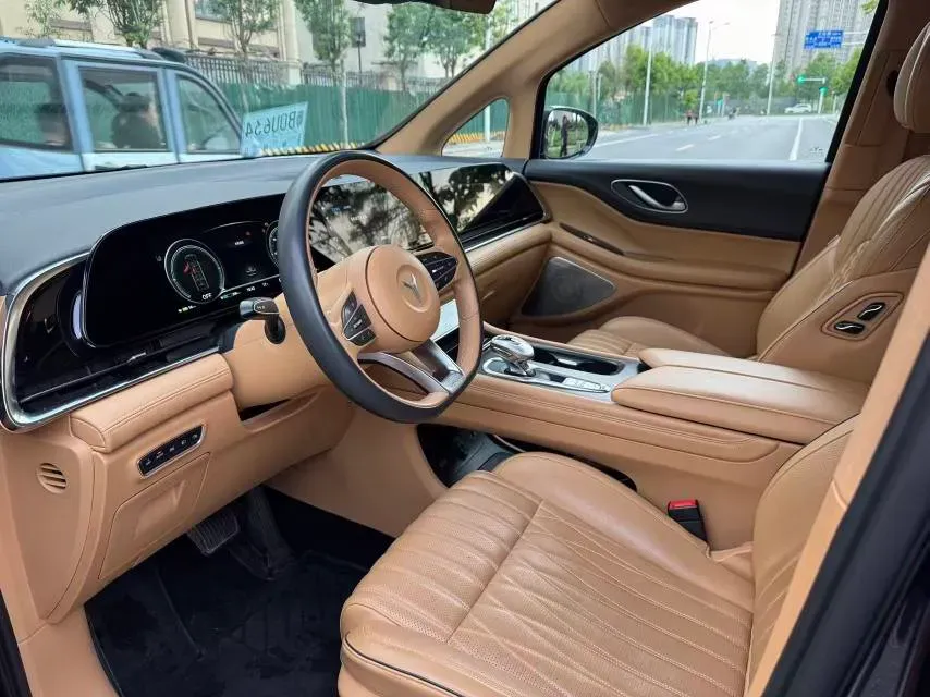 2022 Voyah Dream 1.5T 136HP L4 PHEV 25.57KWH,autocango,china used car exporter,china ev exporter,chinese used car exporter,chinese used ev exporter