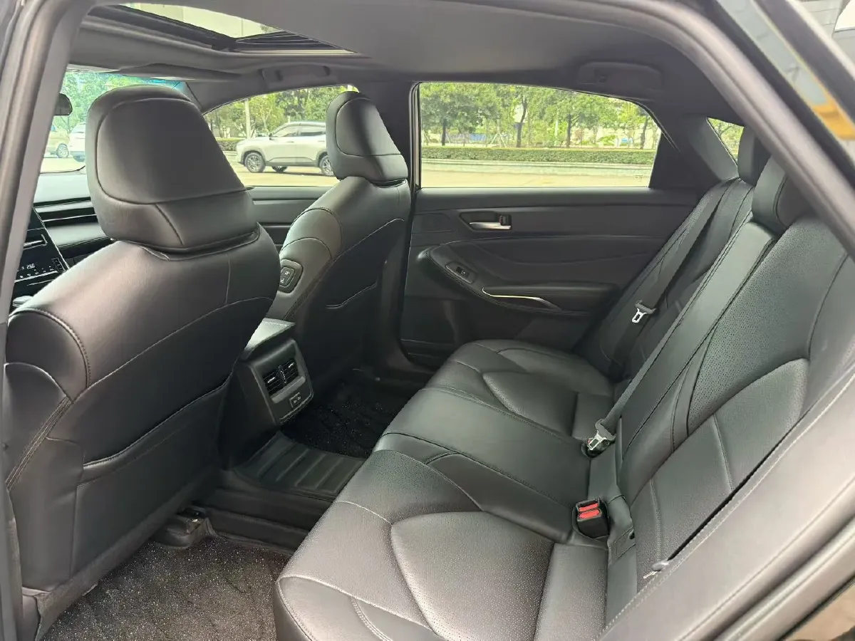 2023 Toyota Avalon 2.0L 177HP L4 CVT,autocango,china used car exporter,china ev exporter,chinese used car exporter,chinese used ev exporter