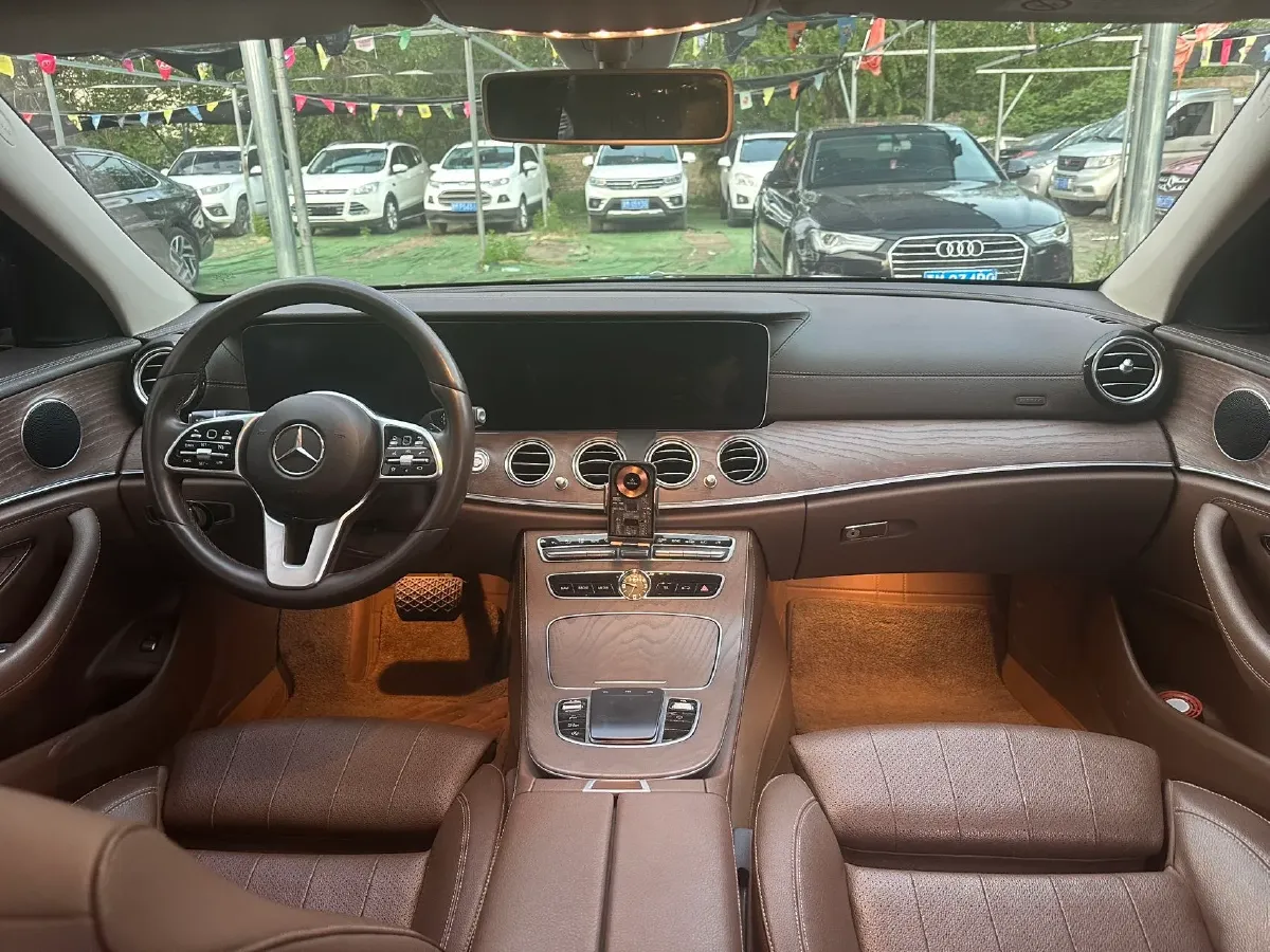 2020 Mercedes-Benz E Class 1.5T 184HP L4 9AT,autocango,china used car exporter,china ev exporter,chinese used car exporter,chinese used ev exporter