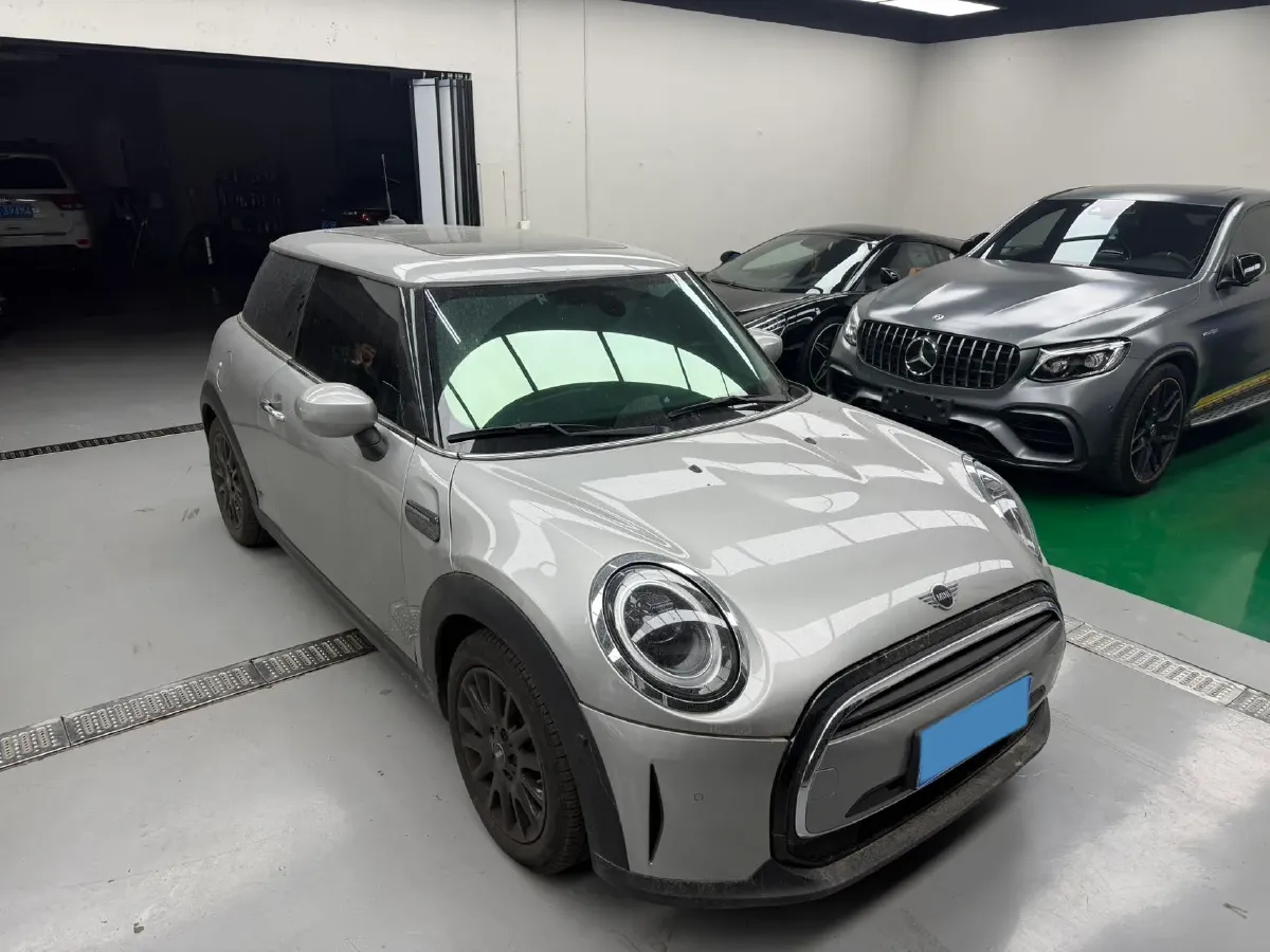 2022 MINI MINI 1.5T 102HP L3 7DCT,autocango,china used car exporter,china ev exporter,chinese used car exporter,chinese used ev exporter