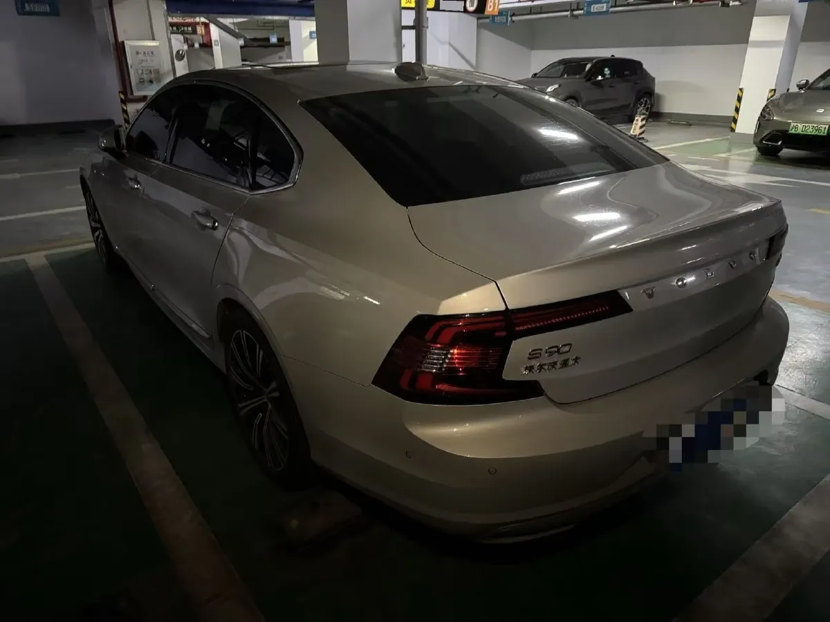 2021 Volvo S90 2.0T 250HP L4 8AT,autocango,china used car exporter,china ev exporter,chinese used car exporter,chinese used ev exporter