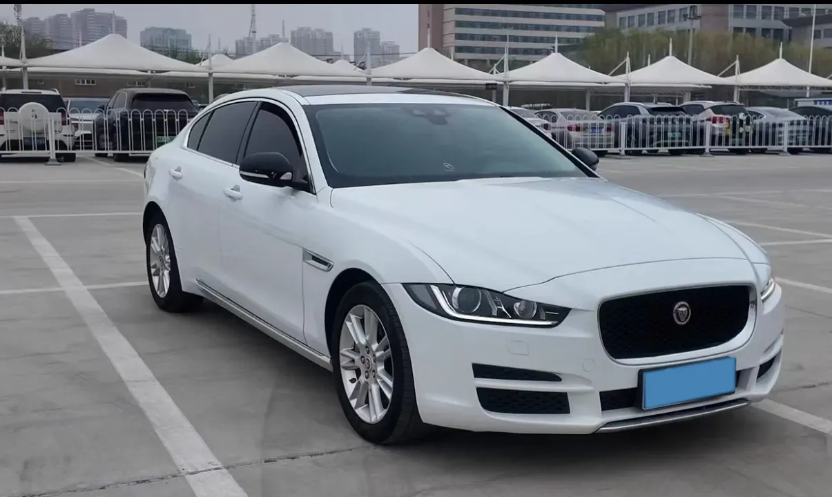 2018 Jaguar XEL 2.0T 200HP L4 8AT,autocango,china used car exporter,china ev exporter,chinese used car exporter,chinese used ev exporter