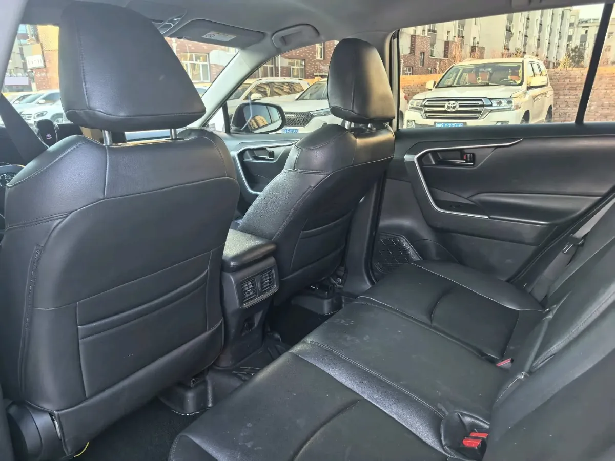 2023 Toyota RAV4 2.0L 171HP L4 CVT,autocango,china used car exporter,china ev exporter,chinese used car exporter,chinese used ev exporter