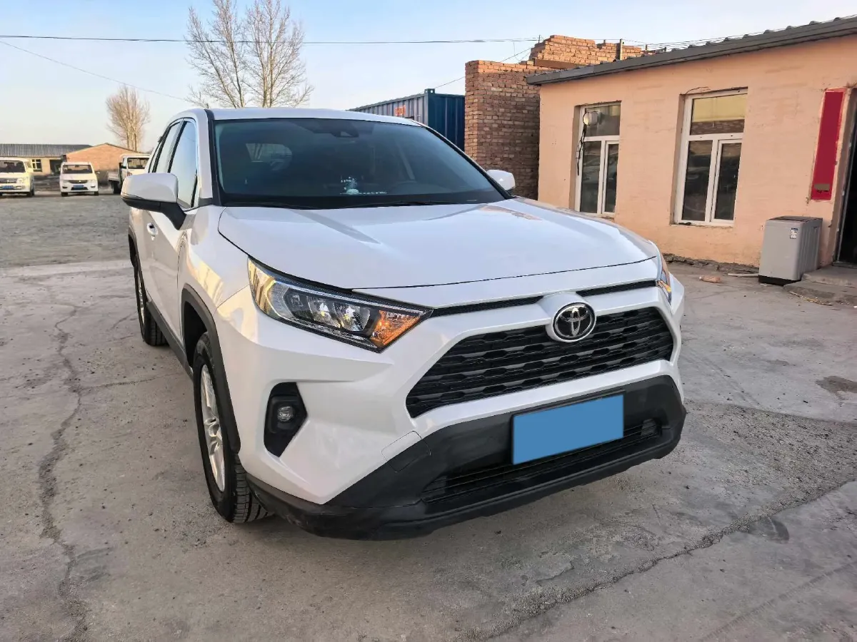 2023 Toyota RAV4 2.0L 171HP L4 CVT,autocango,china used car exporter,china ev exporter,chinese used car exporter,chinese used ev exporter