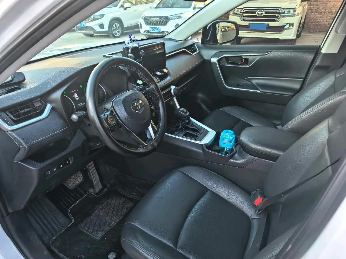 2023 Toyota RAV4 2.0L 171HP L4 CVT,autocango,china used car exporter,china ev exporter,chinese used car exporter,chinese used ev exporter