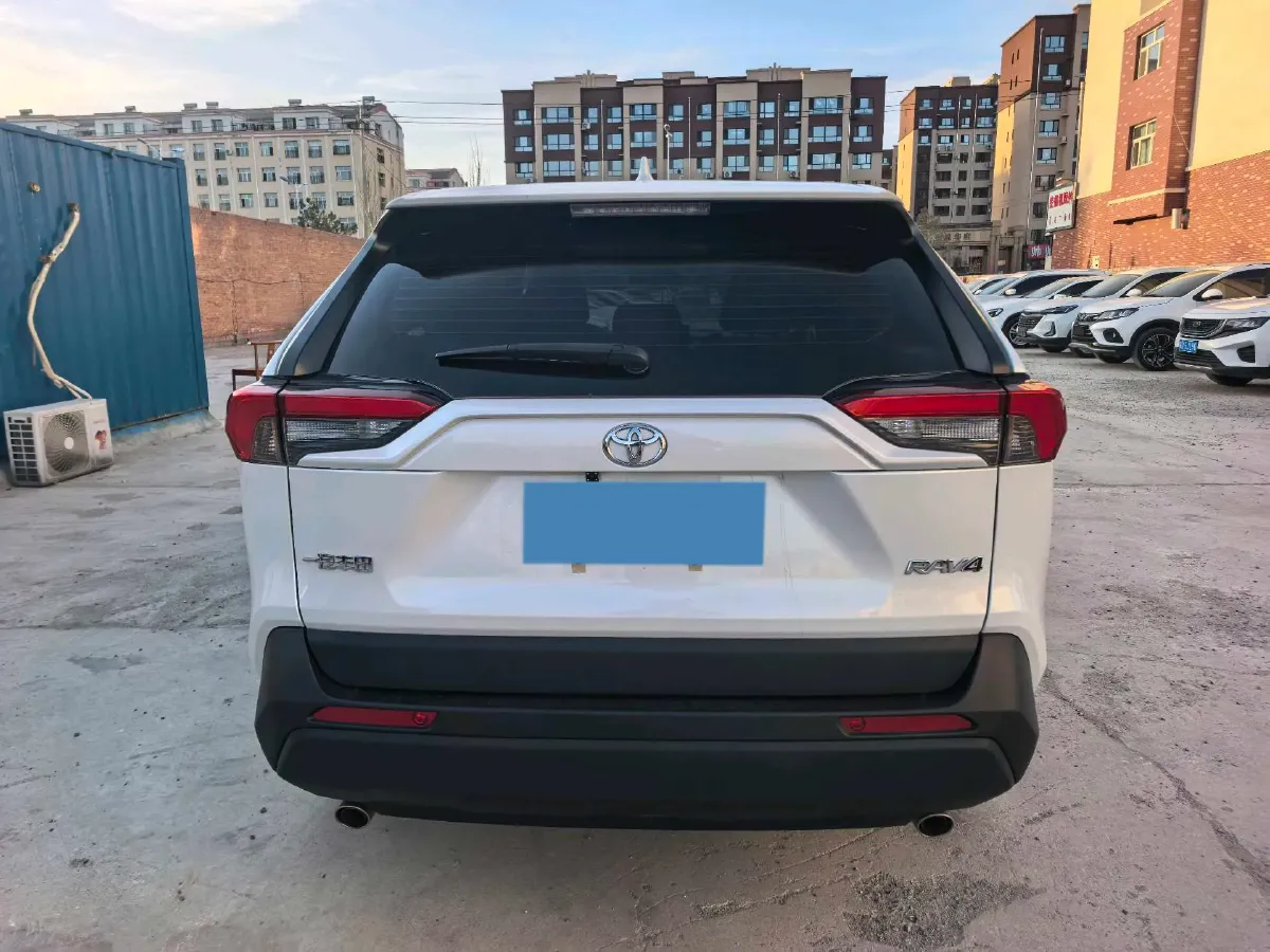 2023 Toyota RAV4 2.0L 171HP L4 CVT,autocango,china used car exporter,china ev exporter,chinese used car exporter,chinese used ev exporter