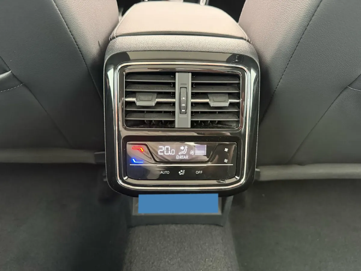 2024 Volkswagen Passat 2.0T 220HP L4 7DCT,autocango,china used car exporter,china ev exporter,chinese used car exporter,chinese used ev exporter