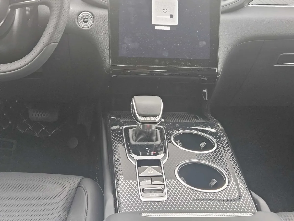 2025 HongQi HS3 1.5T 150HP L4 1DHT PHEV,autocango,china used car exporter,china ev exporter,chinese used car exporter,chinese used ev exporter