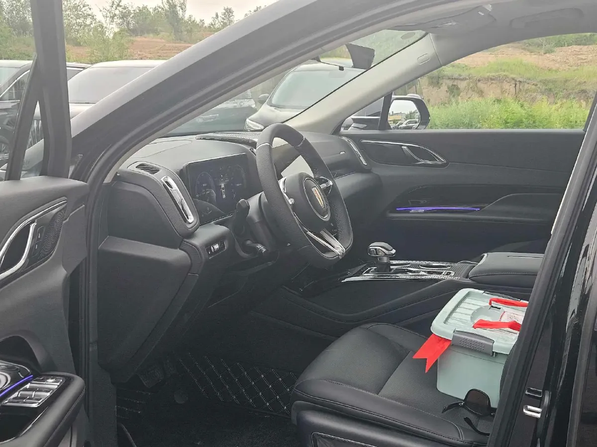 2025 HongQi HS3 1.5T 150HP L4 1DHT PHEV,autocango,china used car exporter,china ev exporter,chinese used car exporter,chinese used ev exporter